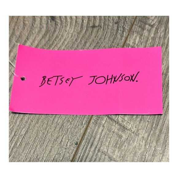 Betsey Johnson Pink Xomaya Bucket Crossbody Magnet Close Purse Bag **NWT** - Picture 11 of 16